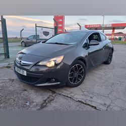 Opel Astra Gtc. Carros. Peniche. 2013   193.000 km Manual Diesel 130 cv 3 portas Cinzento ABS Ar condicionado Vidros elétricos Cruise control adaptativo Sistema de navegação Volante multi-funções