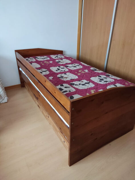 Cama solteiro c/ gavetão + colchão (2un= 4camas). Camas