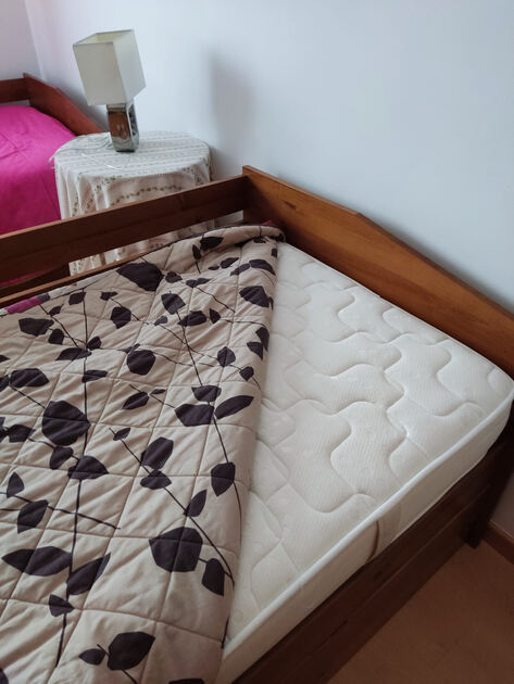 Cama solteiro c/ gavetão + colchão (2un= 4camas). Camas