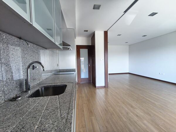 Apart. T2+2 duplex em Marinhas (2986). Casa e apartamentos para arrendar