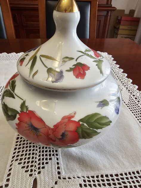 Várias peças decorativas . Mobiliário antigo