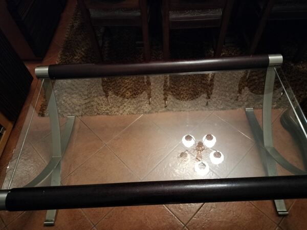 Mesa de Centro Moderna e Elegante – Nova!. Mesinhas