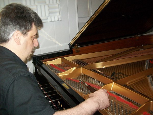 Afinador de pianos. lisboa. Inicio