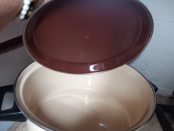 conjunto de panelas e tachos. Panelas de cozinha