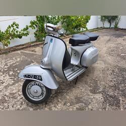 Vespa 150 Sprint (1966). Motos. Ourém. 1966  Vespa 15.600 km Scooters Gasolina sem chumbo Prateado Com dois lugares Muito bom