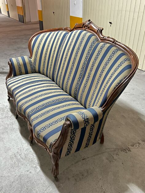 Sofá Poltrona Vintage forrado. Sofás e Poltronas