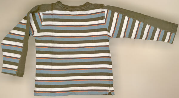 T-Shirt de Criança Unissexo, Riscas, como Nova. Camisolas e sweatshirt