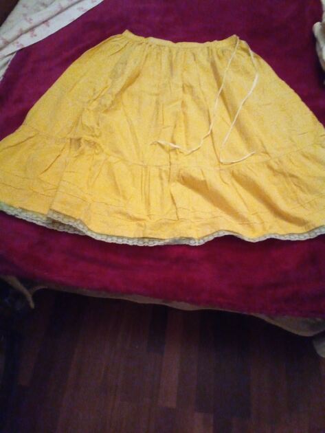 Saiote muito antigo para saias vompridas. Outros (Comunidade)