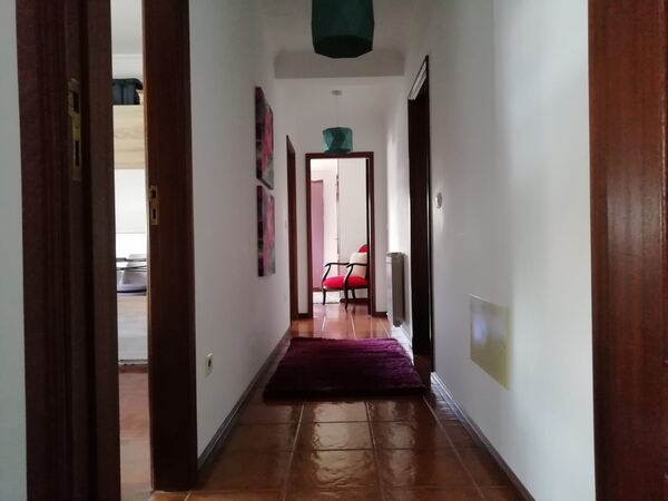 Viva com Espaço e Tranquilidade. Casa e apartamentos para vender