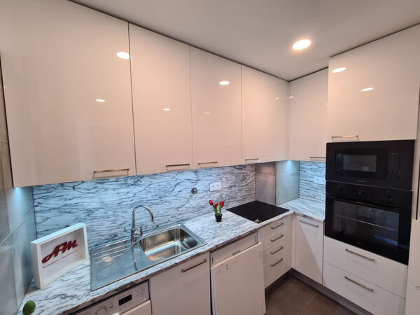 Apartamento T3 com parqueamentos. Casa e apartamentos para arrendar