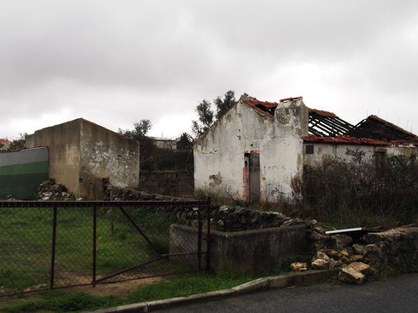 Terreno com Ruína e Projeto: Vista Serra de Sintra. Outros Veículos