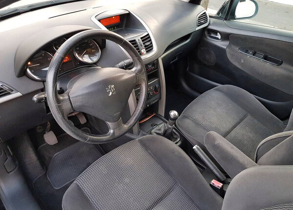 Bonito Peugeot 207 1.4 HDI. Carros