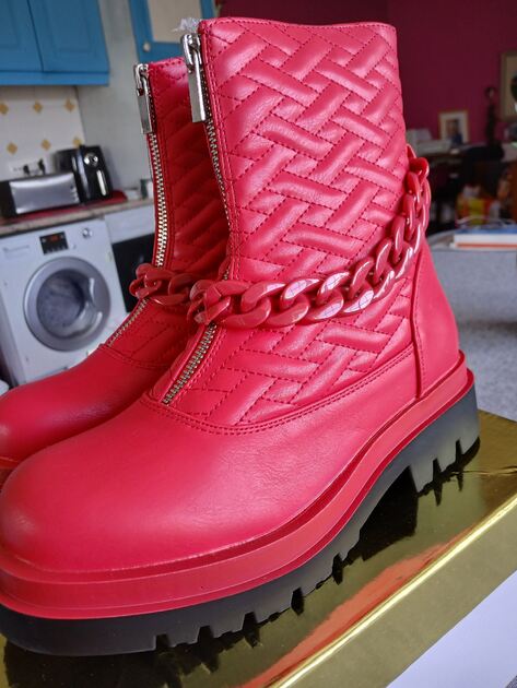 vendo. Botas e botins