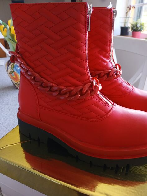 vendo. Botas e botins