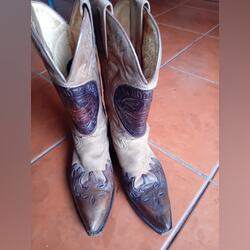 Texanas sendra nr.35 (mulher) como novas. Botas e botins