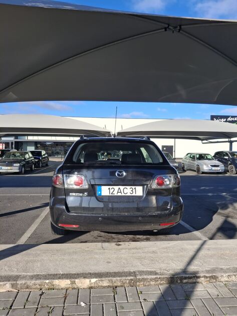 Mazda 6 Satiton W 2005. Carros