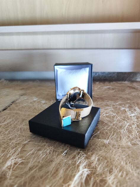 Relógio de pulso para Senhora dourado da Skyline . Relógios de Pulso