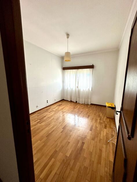 Venda de Moradia centro da Trofa . Casa e apartamentos para vender