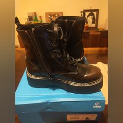 Botas militares Mustang 38. Botas e botins