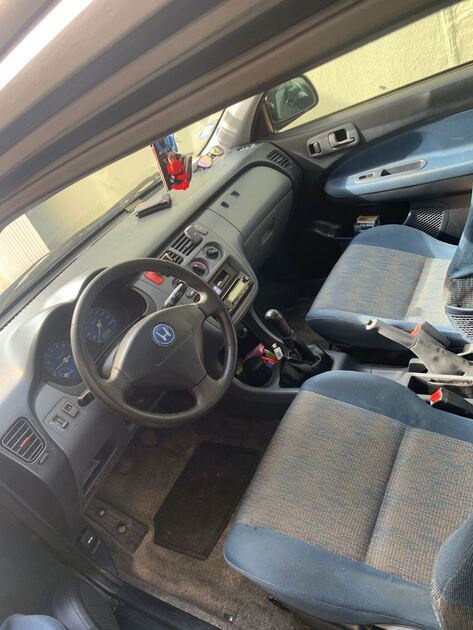 Vendo Honda HR-V 4WD . Carros