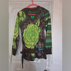 Duas camisolas de verão e primavera .. Tops Femininos. Amadora. Desigual M / 38 / 10 Algodão   Verde Manga comprida Redondo Étnico Primavera Verão Outono Muito bom