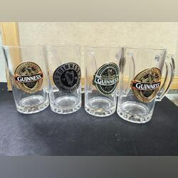 4 canecas Guinness em vidro. Artigos de festa