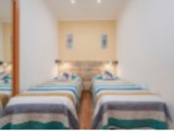 Moradia em Banda T3 . Casa e apartamentos para vender