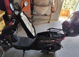 Vendo Scooter elétrica Goose Vortex Five Preta/Vermelha. Motos