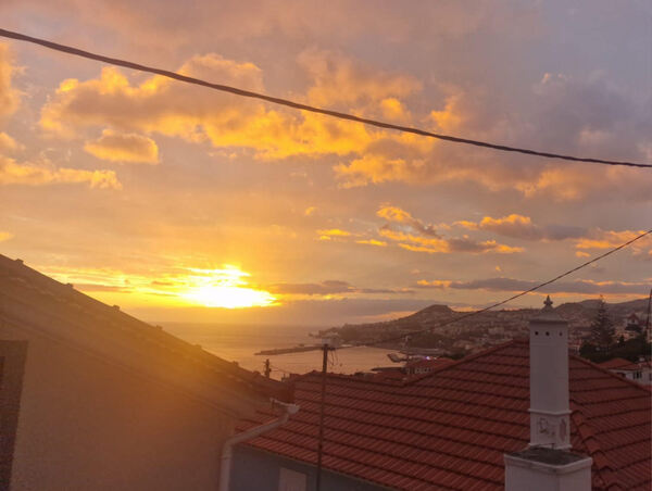 Venda moradia T2+1 RENOVADA no Funchal. Casa e apartamentos para vender