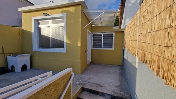 Venda moradia T2+1 RENOVADA no Funchal. Casa e apartamentos para vender