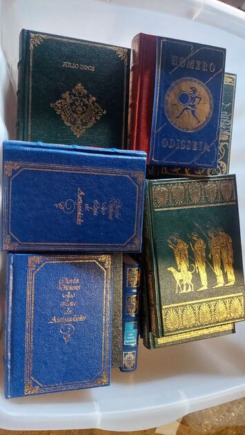 Enciclopedia Universal. Livros