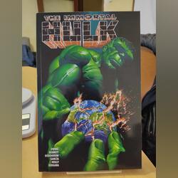 Livro “The Immortal Hulk Omnibus”. Livros. Matosinhos.      Inglês Muito bom Capa mole