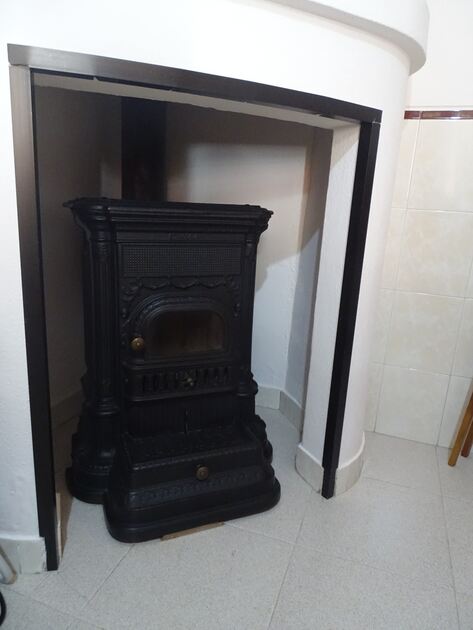 Salamandra antiga em ferro fundido – muito bom est. Outros Aparelhos