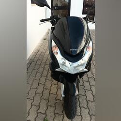 Vendo Honda PCX 125. Motos. Setúbal. 2013  Honda 29.000 km Scooters Gasolina sem chumbo Preto 125 cc Arrancador eléctrico Embraiagem automática Muito bom