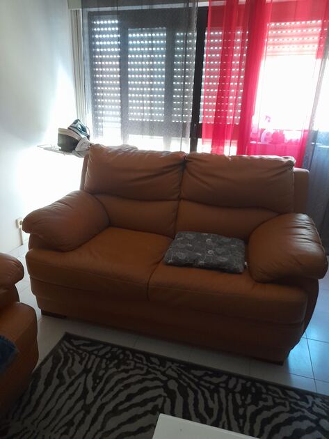 Vendo sofá de 2 lugares . Sofás e Poltronas
