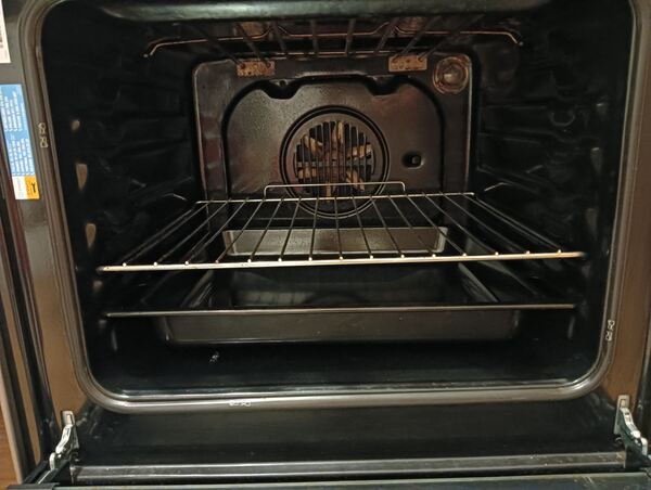 Fogão Indesit com placa vitroceramica . Fogões