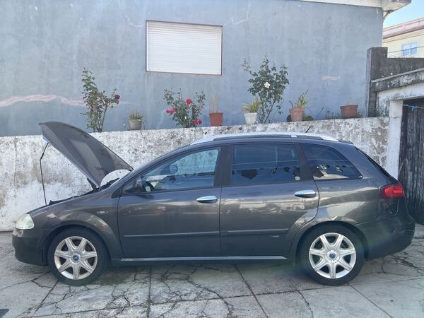Fiat Croma II 1.9 JTD 16V 150CV. Carros