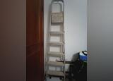 Vendo escadote 2m . Outras ferramentas