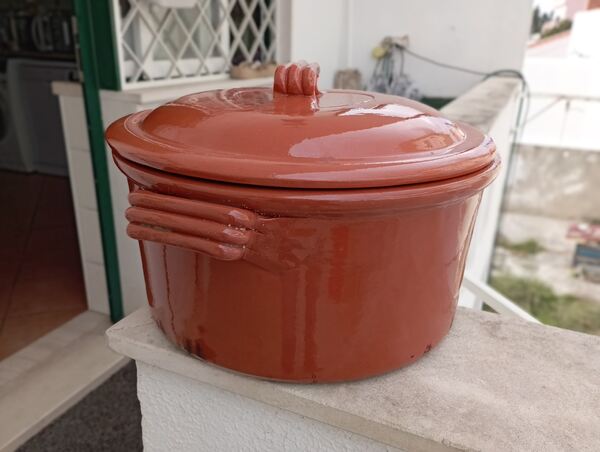 tacho de barro tamanho familiar . Panelas de cozinha