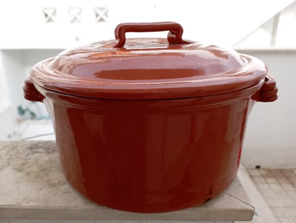 tacho de barro tamanho familiar . Panelas de cozinha