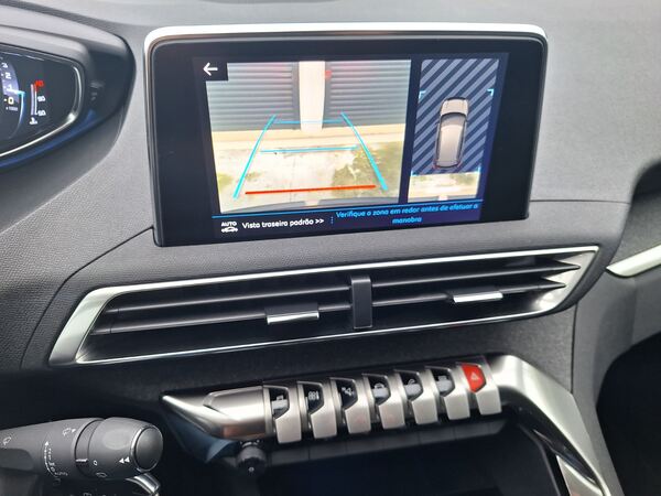 Peugeot 3008 1.5 BlueHDi Allure. Carros