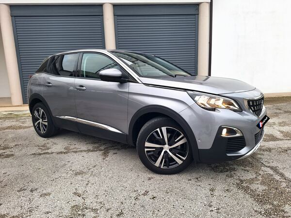 Peugeot 3008 1.5 BlueHDi Allure. Carros
