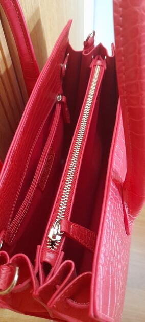 Mala Valentino . Malas Mulher