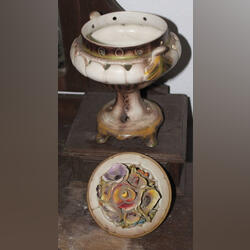Pote de bombom floral em cerâmica antiga V. Bassan. Outros Arte e Decoração. Almada