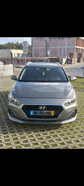 Hyundai i30 SW 1.6. Carros