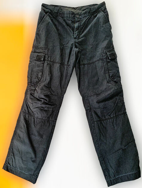 Calças de Adulto Preto Acinzentado, como Novas . Calças para Homem