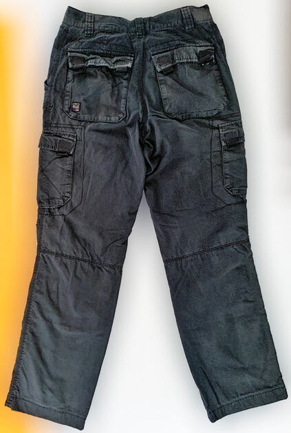 Calças de Adulto Preto Acinzentado, como Novas . Calças para Homem