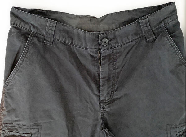 Calças de Adulto Preto Acinzentado, como Novas . Calças para Homem