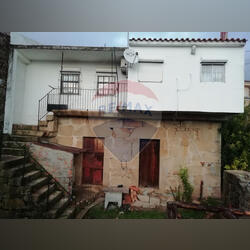 Moradia com terreno  - Sanfins do Douro. Casa e apartamentos para vender