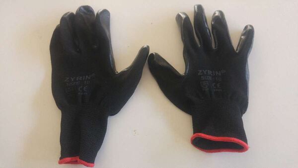Luvas de Protecção / Trabalho. Equipamento de protecção pessoal